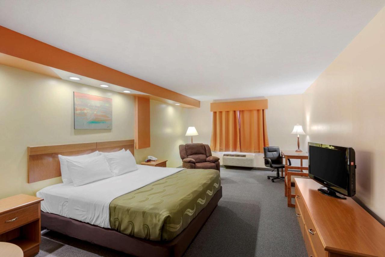 Quality Inn Hamilton Екстериор снимка