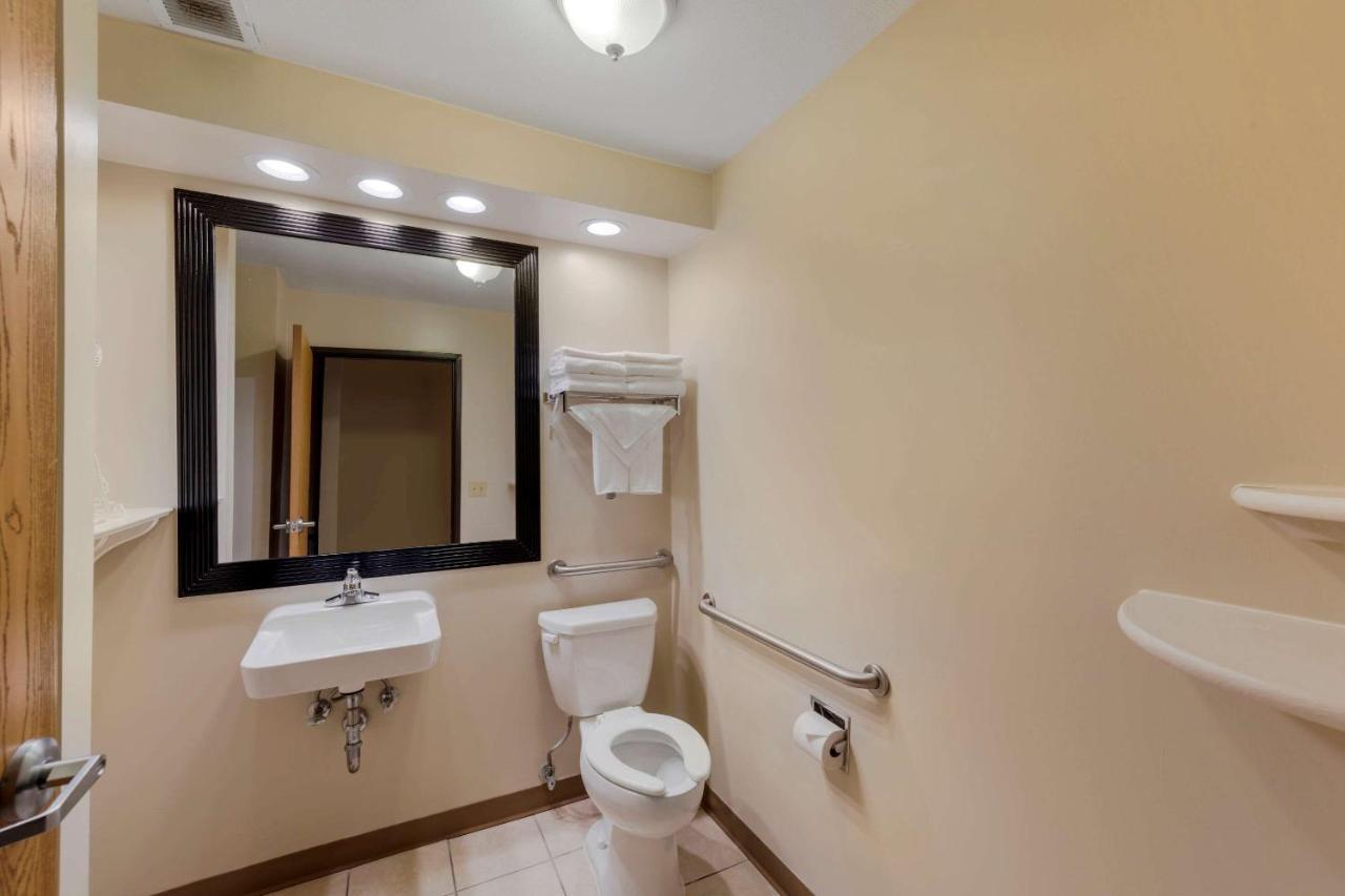 Quality Inn Hamilton Екстериор снимка