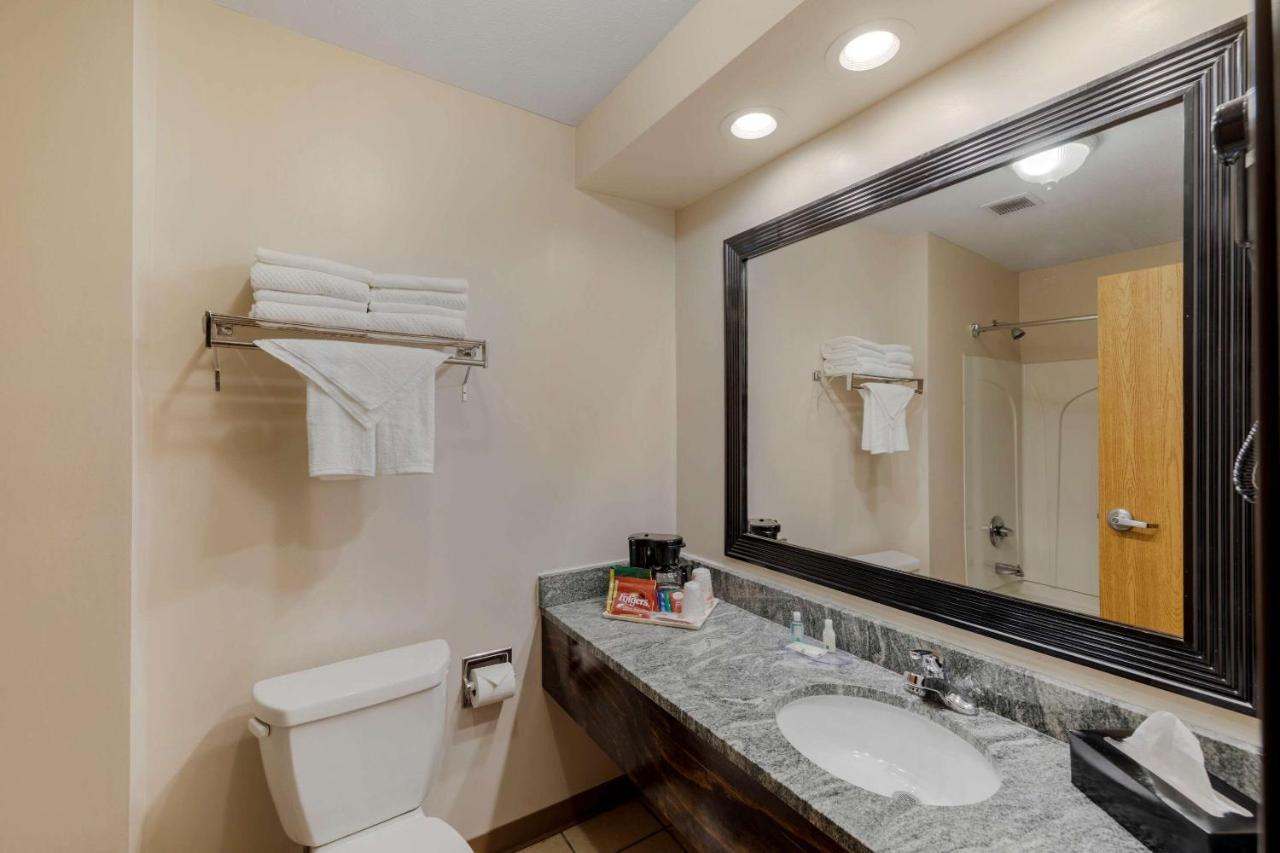 Quality Inn Hamilton Екстериор снимка