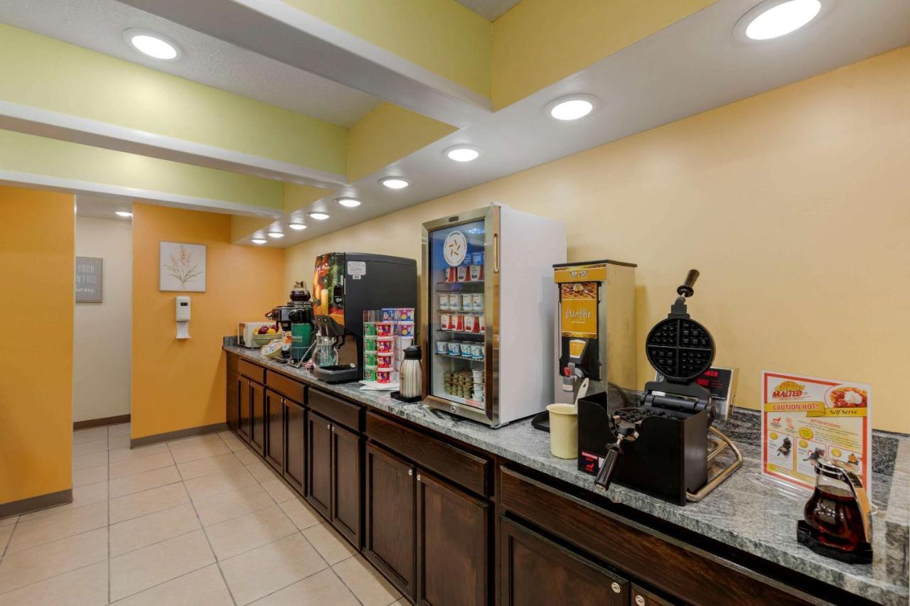 Quality Inn Hamilton Екстериор снимка