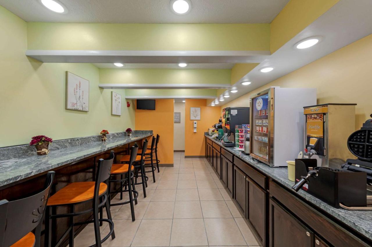 Quality Inn Hamilton Екстериор снимка