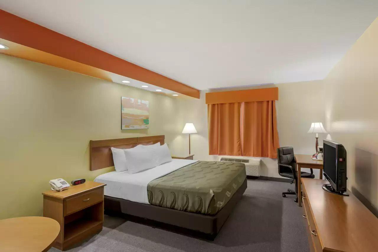 Quality Inn Hamilton Екстериор снимка